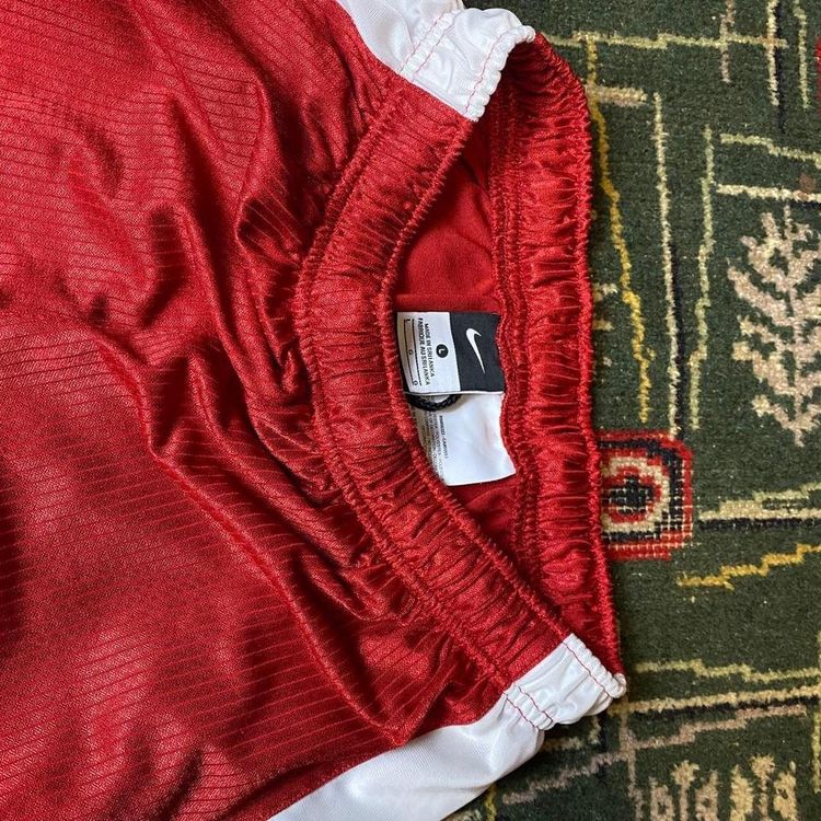Red Nike Basketball Shorts imagen 2