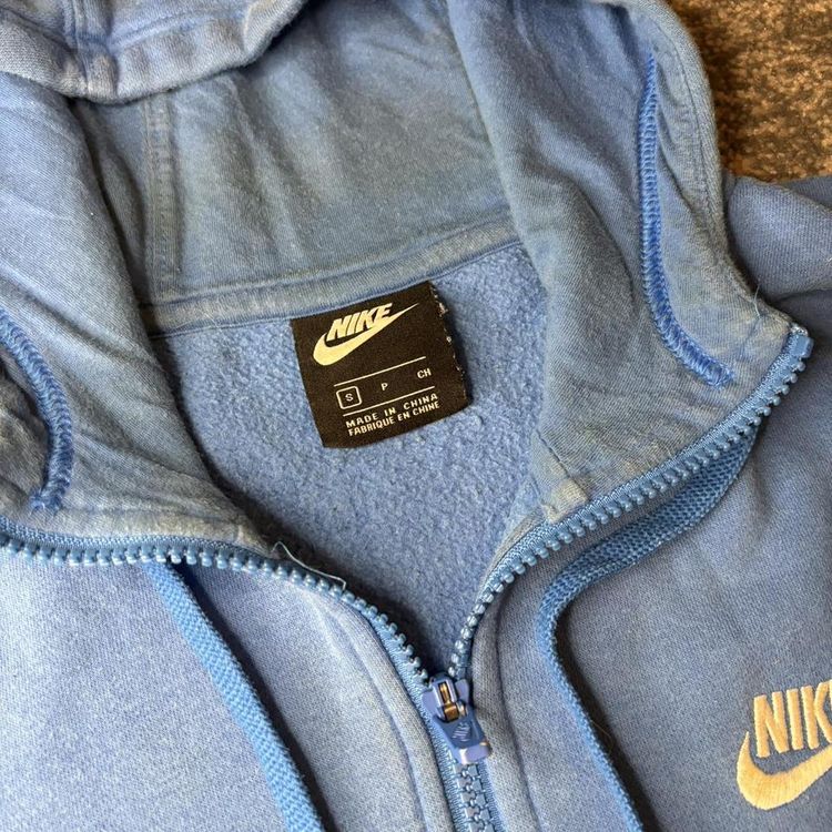 Mens baby blue Nike zip up hoodie image 3