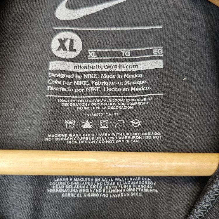 Nike T Shirt Short sleeve Tee Swoosh  Graphic tee XL womens image 4