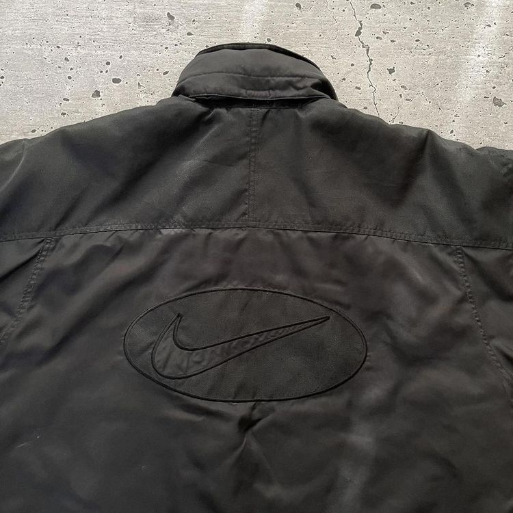 Vintage 90s Nike puffer coat image 3