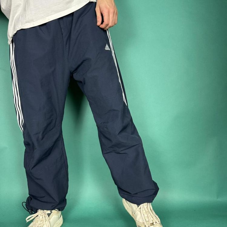 Immagine di Vintage y2k straight leg adidas shell track pants / tracksuit bottoms navy. 3