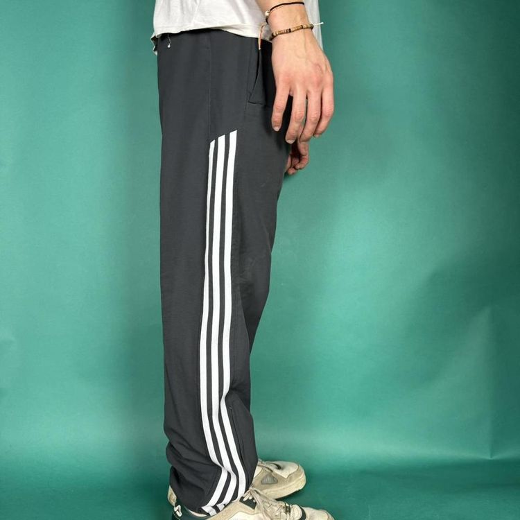 Immagine di Vintage y2k adidas shell baggy tracksuit bottoms / track pants grey. 4
