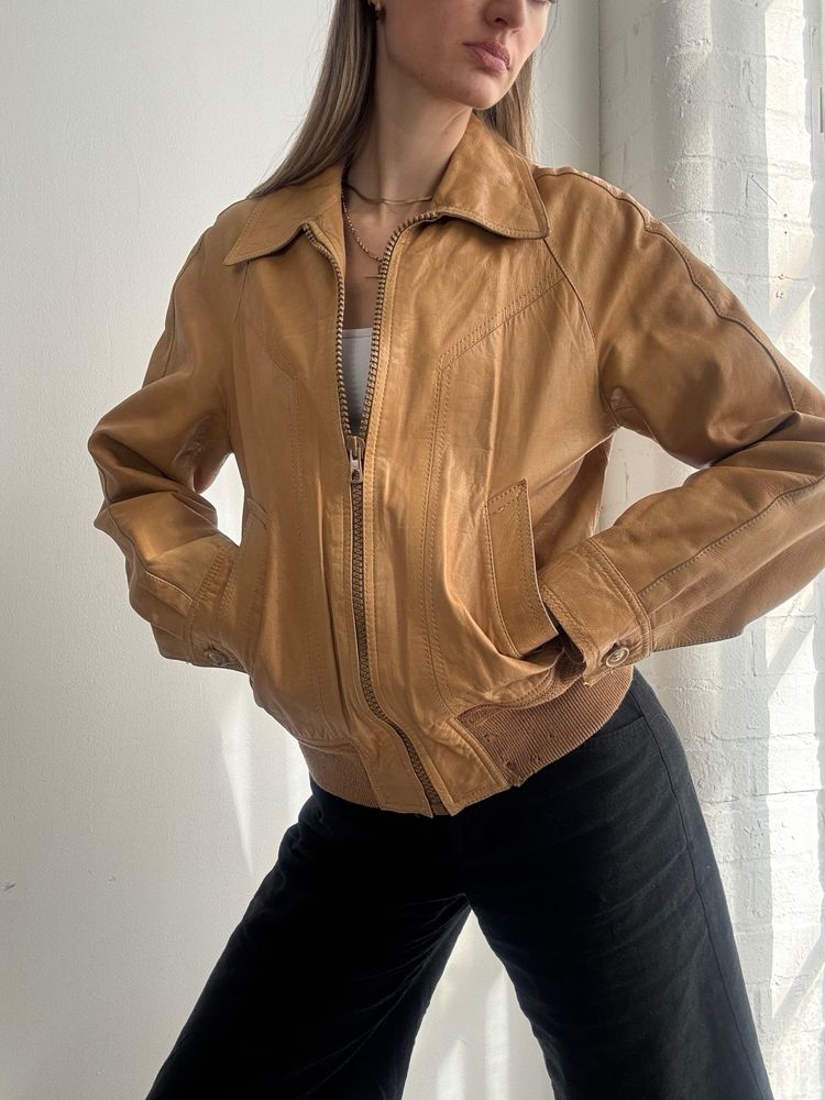 Immagine di Tan Leather Jacket 2