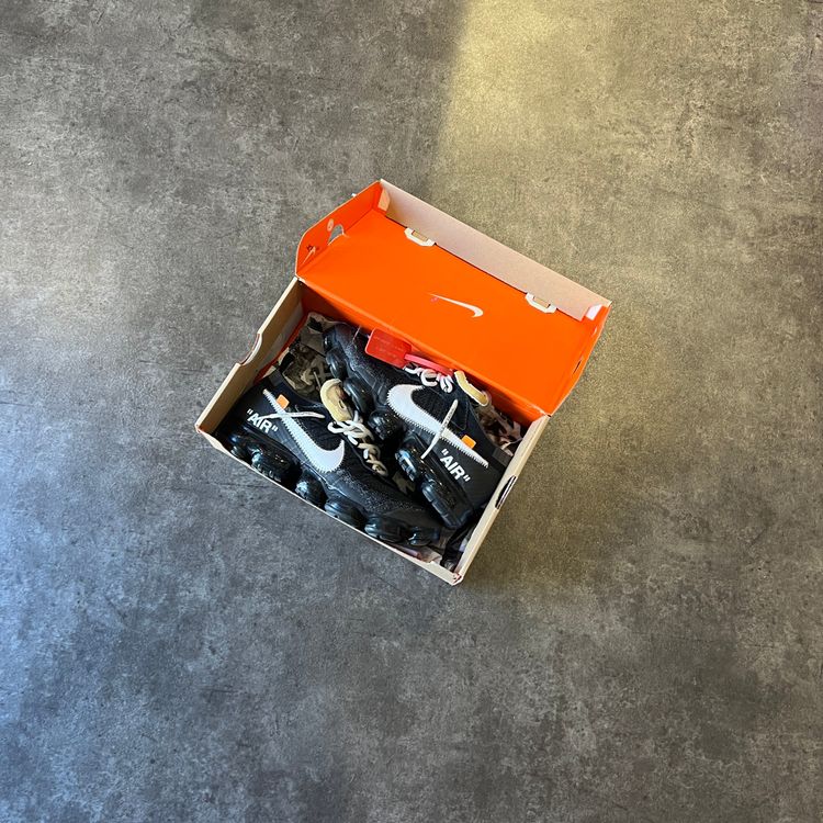 Nike Air VaporMax Off-White Taglia 43 (Usato)