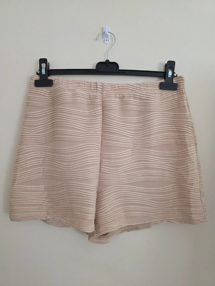 🐚 Shein Beige Textured Wave Plissé Tie-Front Crop Top & Shorts Co-Ord Set (Size L / UK 12-14) imagen 8