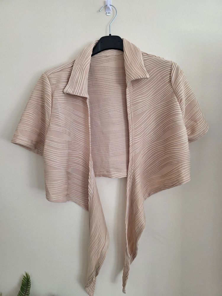 🐚 Shein Beige Textured Wave Plissé Tie-Front Crop Top & Shorts Co-Ord Set (Size L / UK 12-14) imagen 7