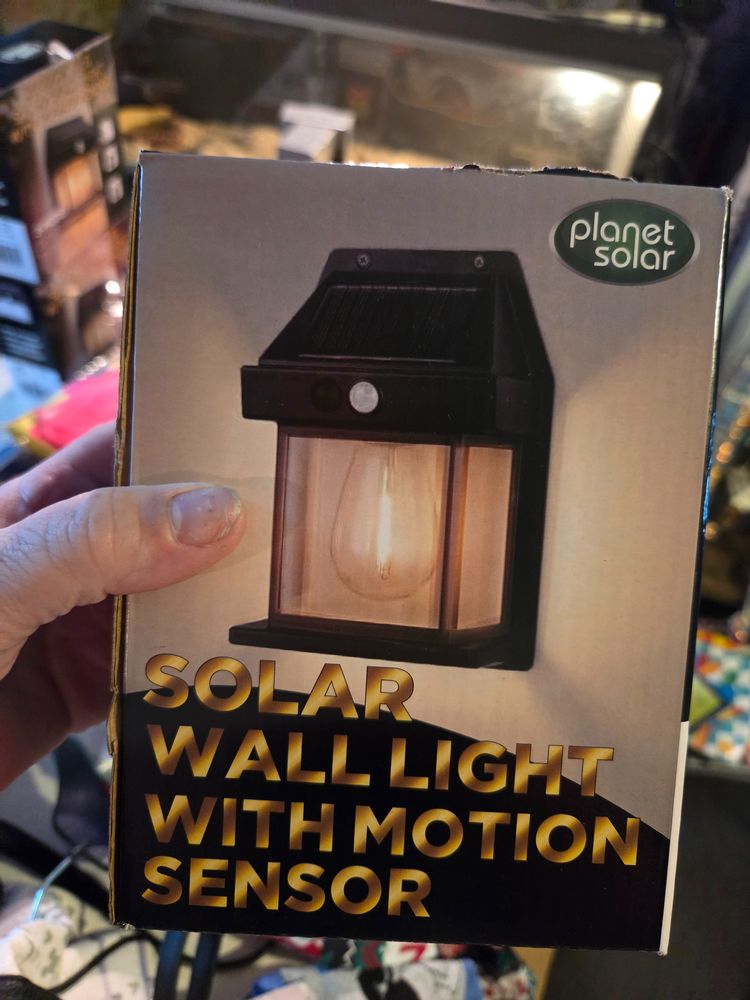 Solar Wall Light With Motion Sensor
