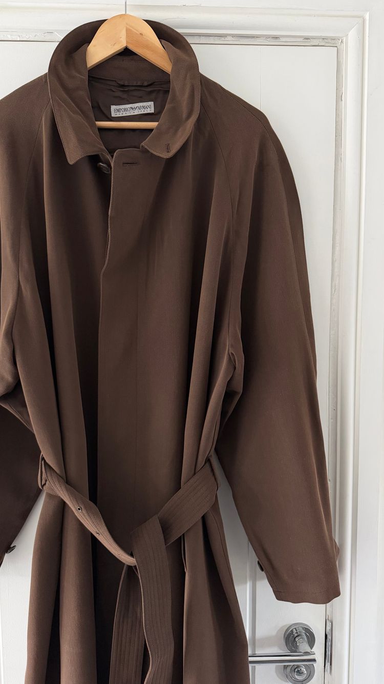 Emporio Armani 1990s Belted Chocolate Brown Draped Long Coat - Size L imagen 7