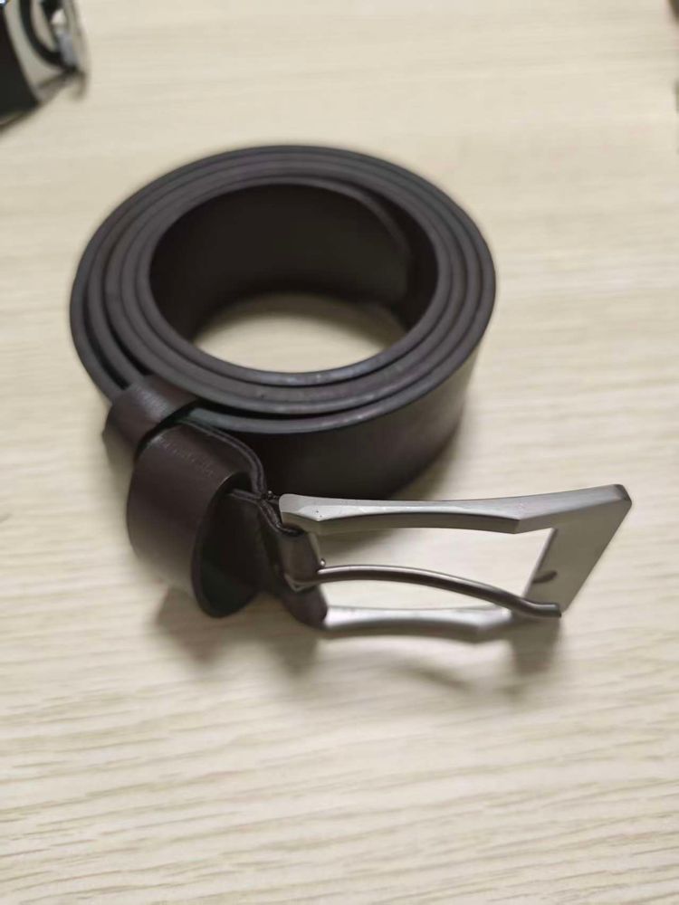 Brown Leather Belt With Silver Buckle image 1