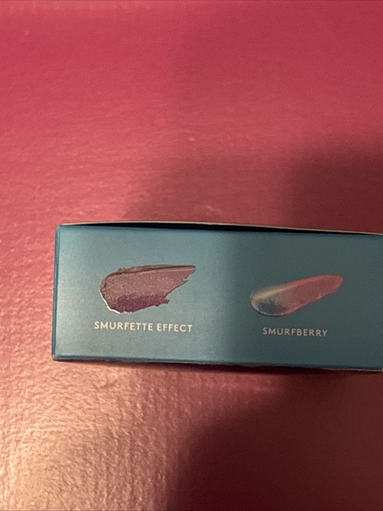 Fenty x Smurfs SMURFETTE SMOOCHES Gloss Bomb, Treatz Lip Oil, & Keychain Holder imagen 3