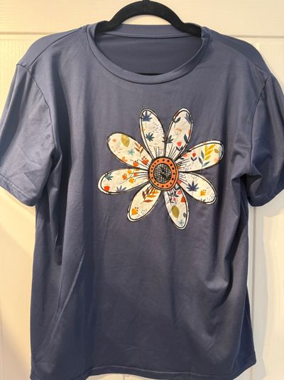 Blue T-Shirt With Floral Daisy Print