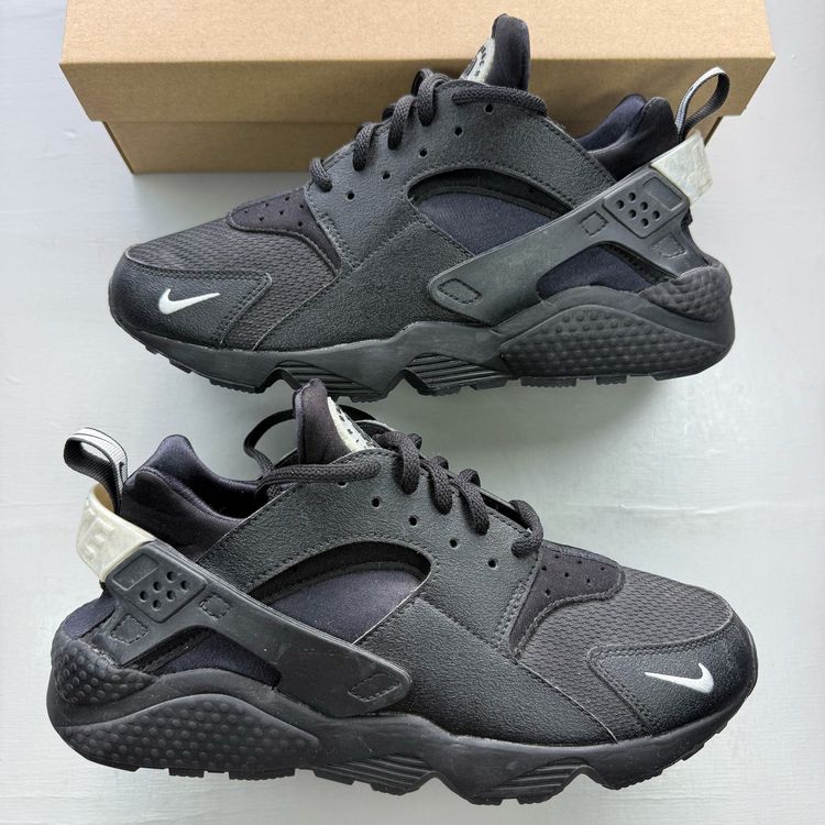 Nike Air Huarache UK 8 Black Metallic Silver Mini Swoosh Trainers DX8968-001 obraz 6