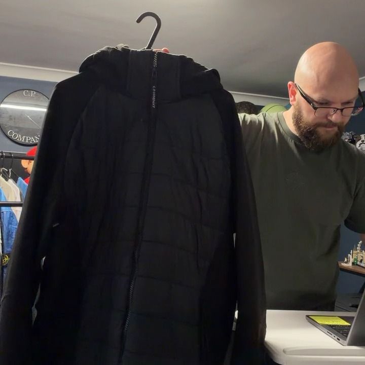 CP Company 1239 CP Company goggle jacket size medium 22" p2p, scratches on one arm, otherwise lovely condition, no returns  product image