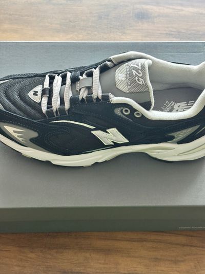 New Balance Ml725R Sneakers