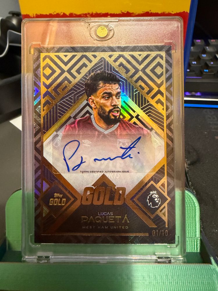 Topps Gold Lucas Paqueta Autograph Card