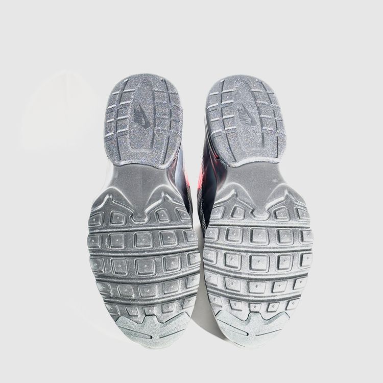 Nike Air Max Invigor Sneakers 5