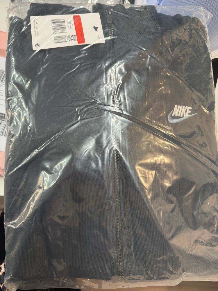 Nike Black Zip-Up Hoodie - Large  image 6