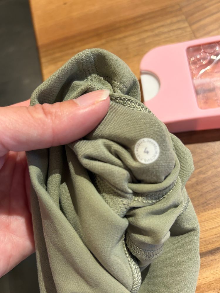 Lululemon olive Green Leggings UK 8 imagen 6