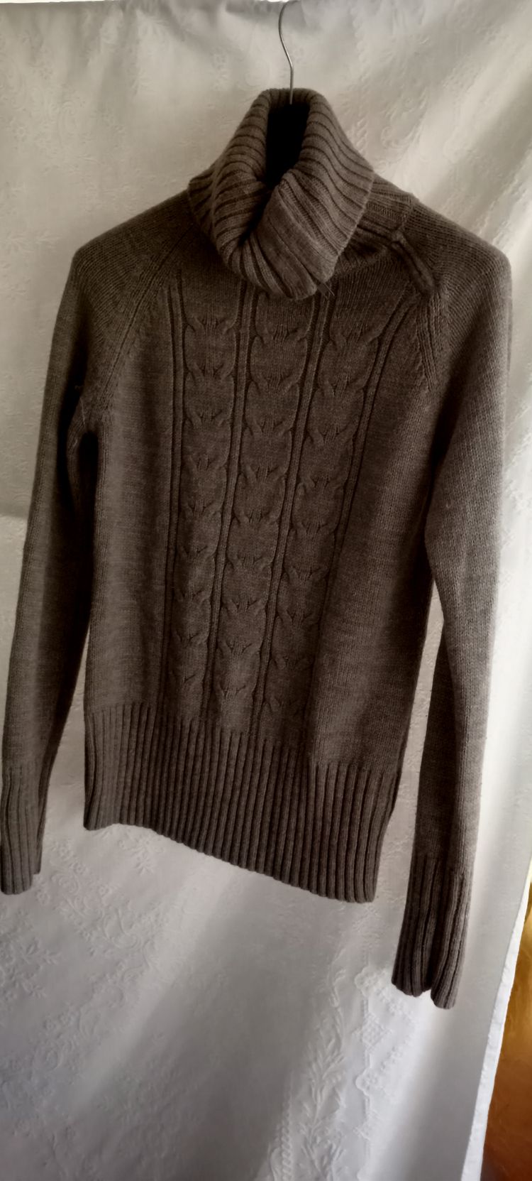 brown cable knit turtleneck sweater