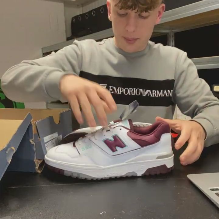 Immagine del prodotto New Balance new blanace 550 uk 9 (brand new with the box) 