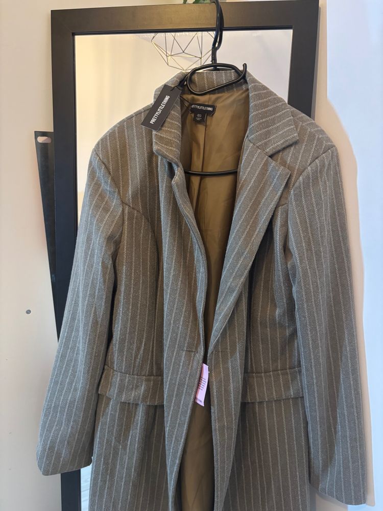 PrettyLittleThing Attention Women'S Pinstripe Blazer product image