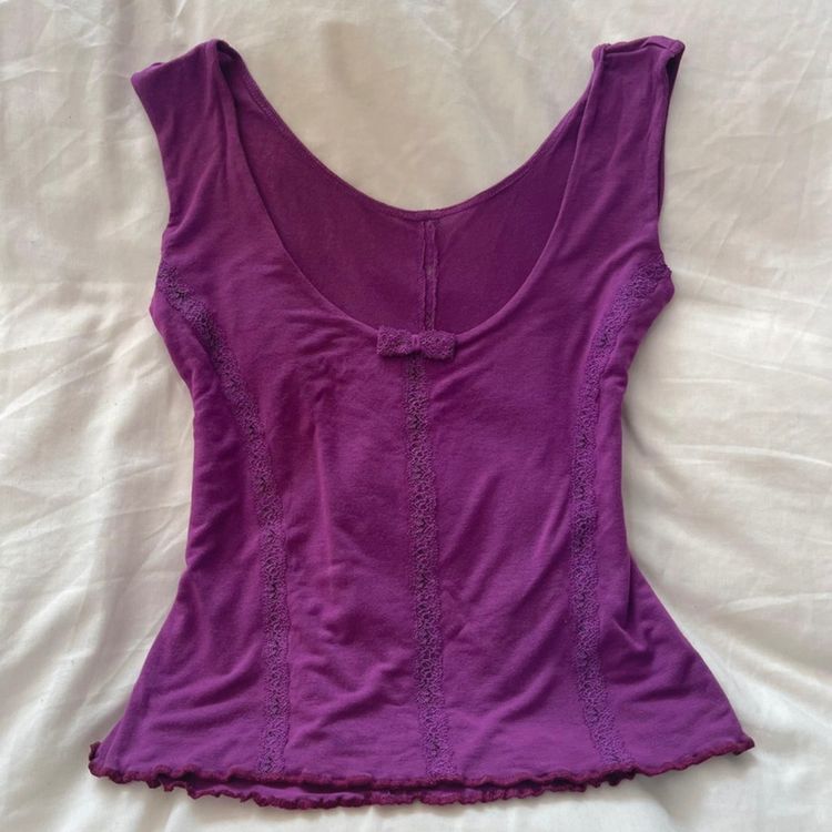 Purple Sleeveless Top With Lace And Bow Detail imagen 1