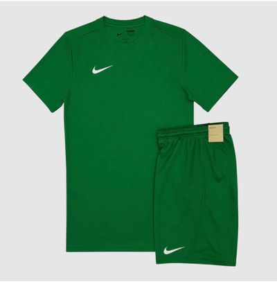 NIKE DRI-FIT TSHIRT / SHORTS SET - PINE GREEN