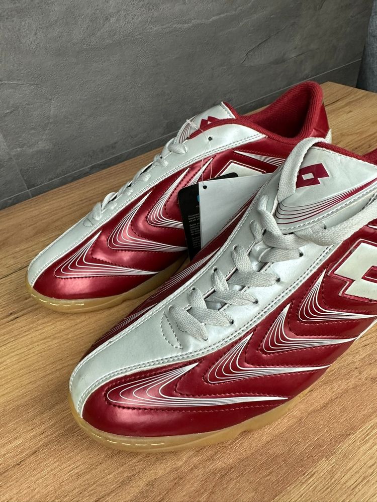 Lotto Buty Lotto halówki futsal indoor czerwono-białe r. 45 product image