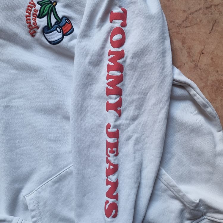 Tommy Jeans White Hoodie With Graphic And Text image 3