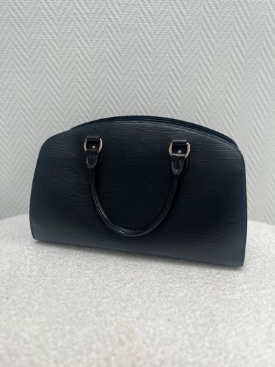 Louis Vuitton Jasmin epi noir