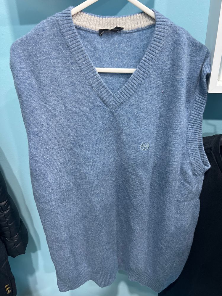 Blue Sleeveless Sweater Vest