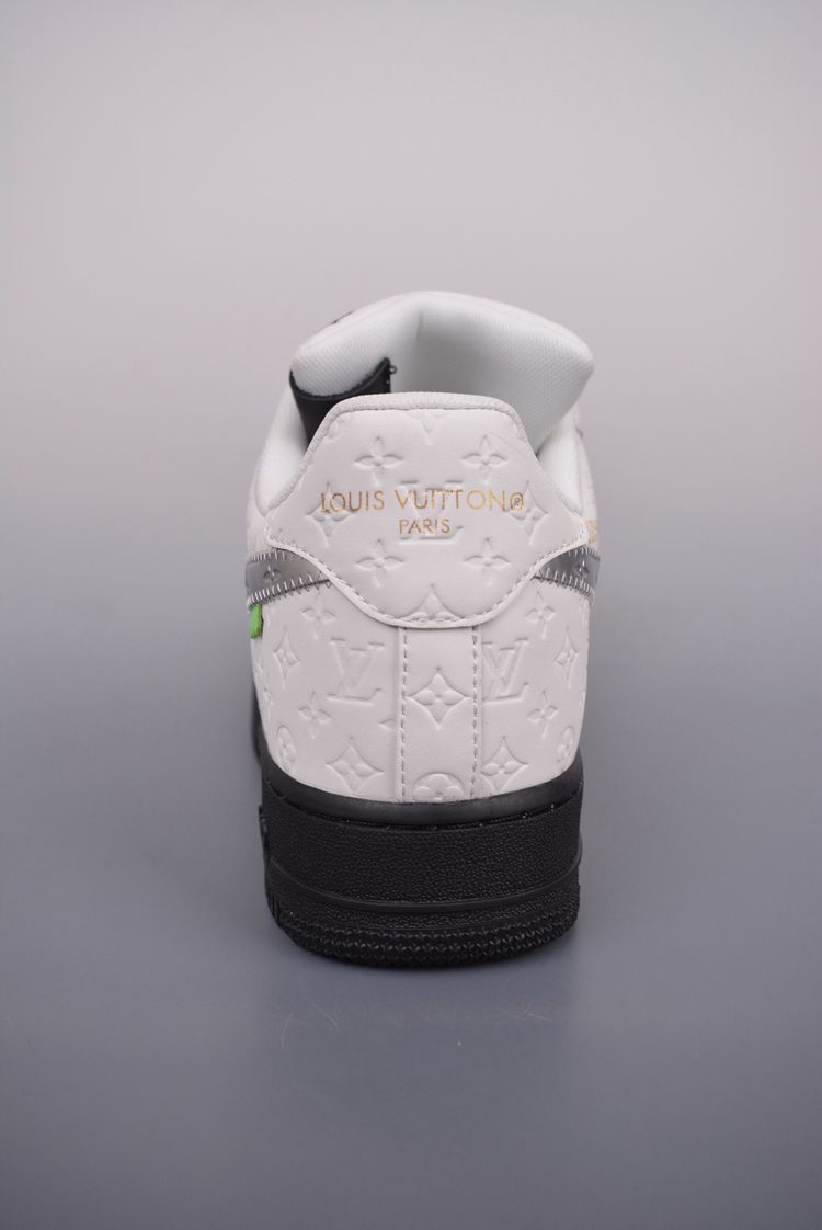 Classic black and white sneakers obraz 7