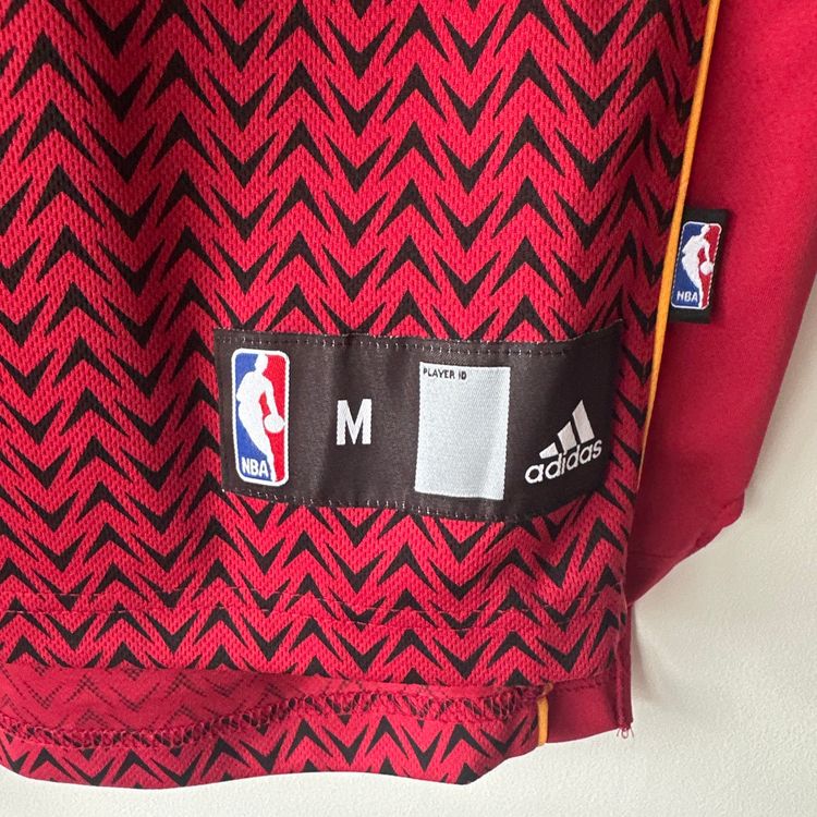 Miami Heat Dwayne Wade Adidas jersey - Medium (Fits Large) image 4
