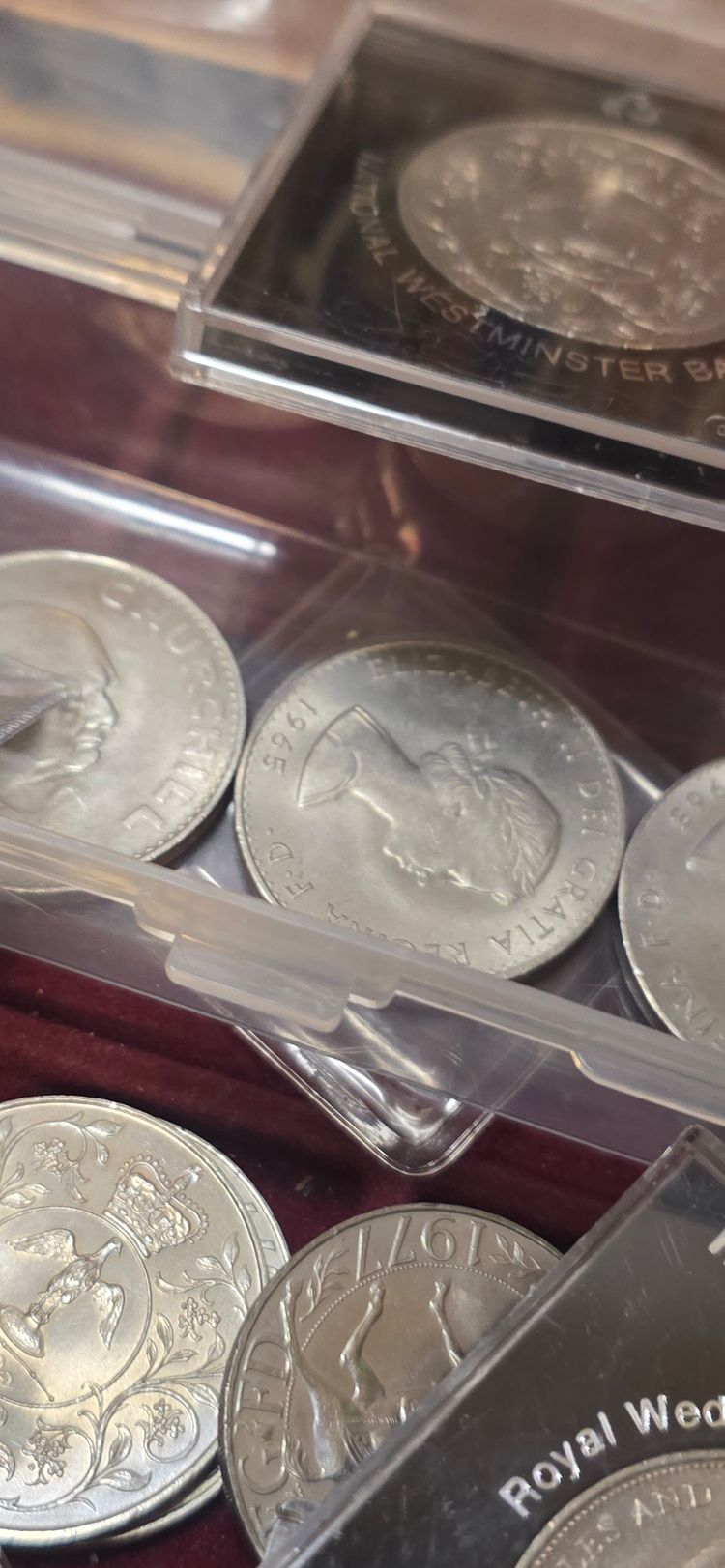 £2.50 Each x3 £5. Commemorative Coins Collection imagen 4