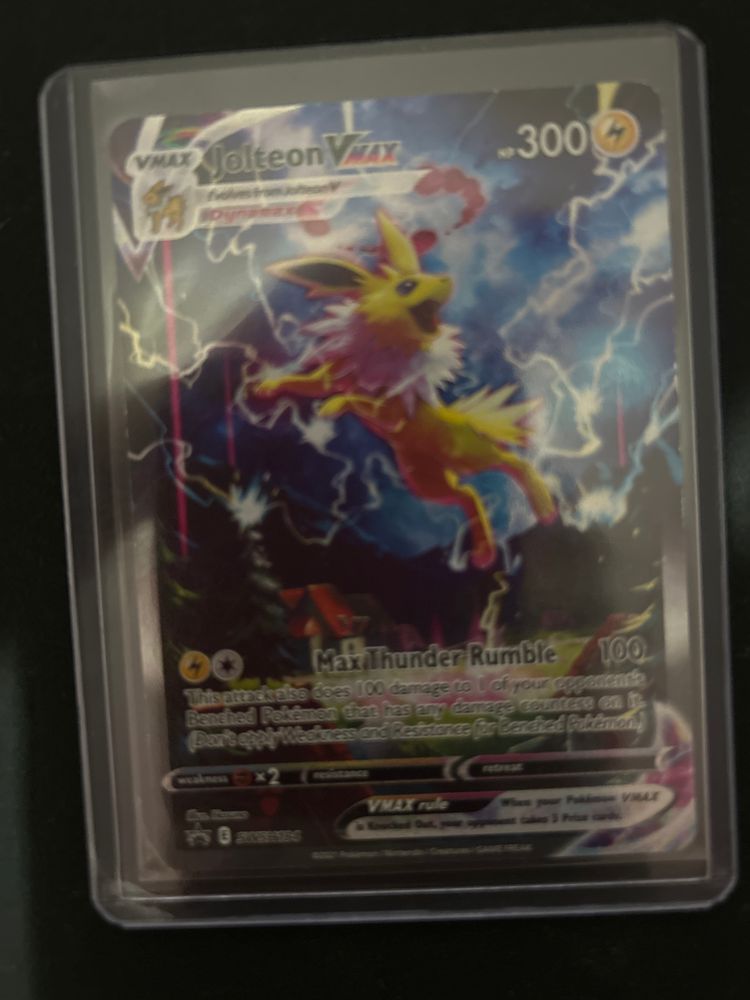 Pokemon Jolteon Vmax Trading Card