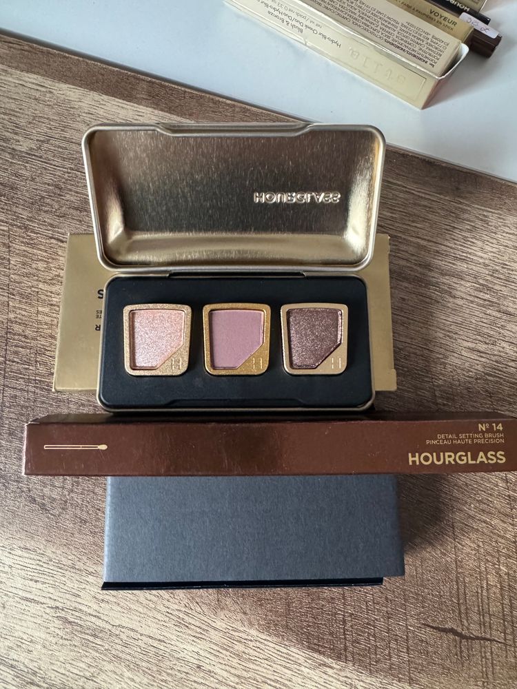 Hourglass Eyeshadow Palette+brush