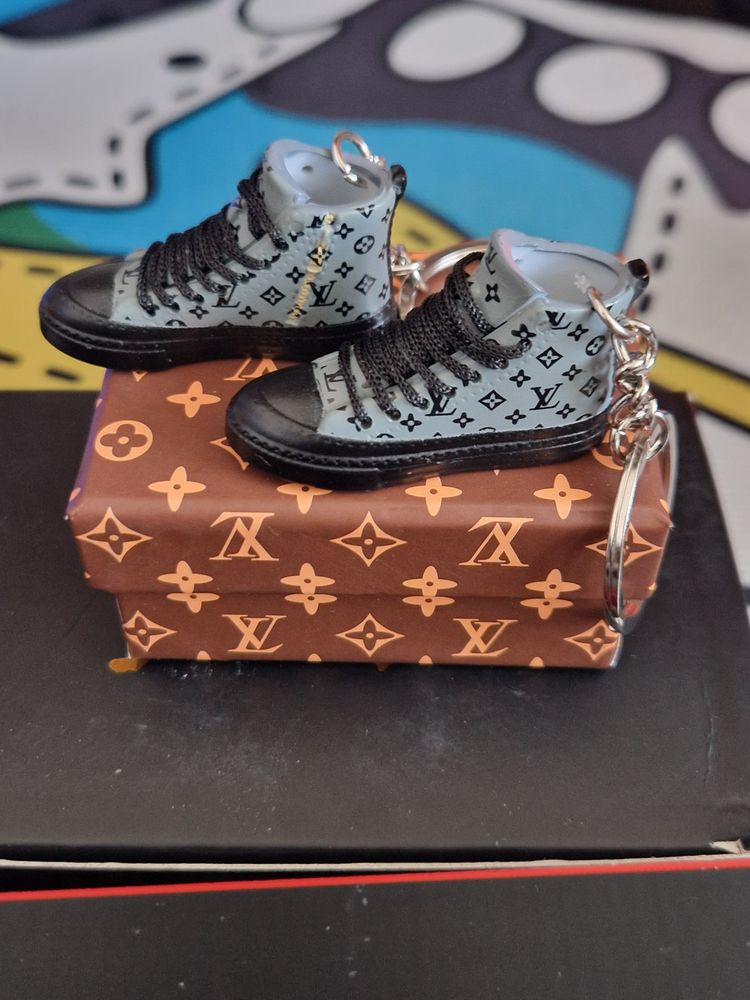 Louis Vuitton Louis Vuitton Mini Sneaker Keychain product image