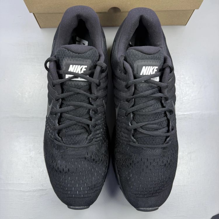 Immagine di Nike Air Max 2017 Size UK 12 Triple Black Running Men's Trainers 849559-004 3