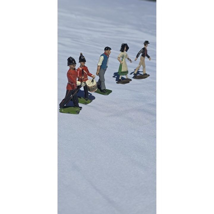 Set Of Painted Metal Figurines imagen 1