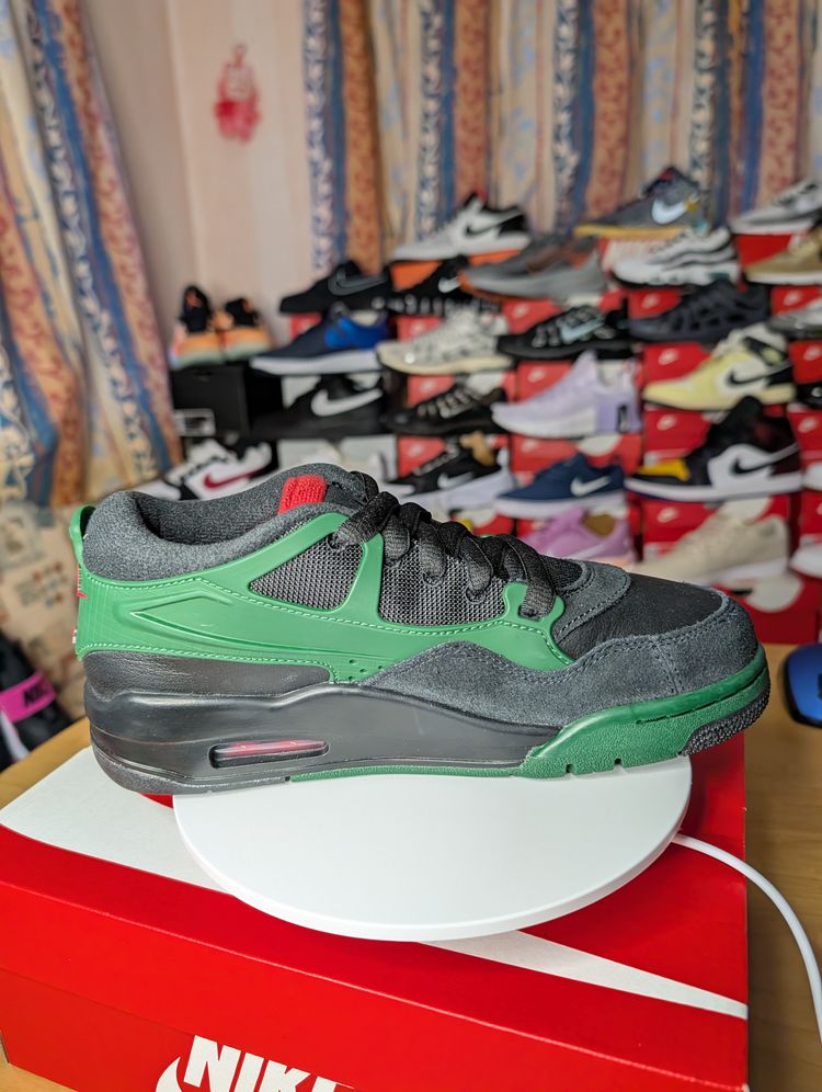 GS - Air Jordan  4 rm- New half box UK 5.5 image 3