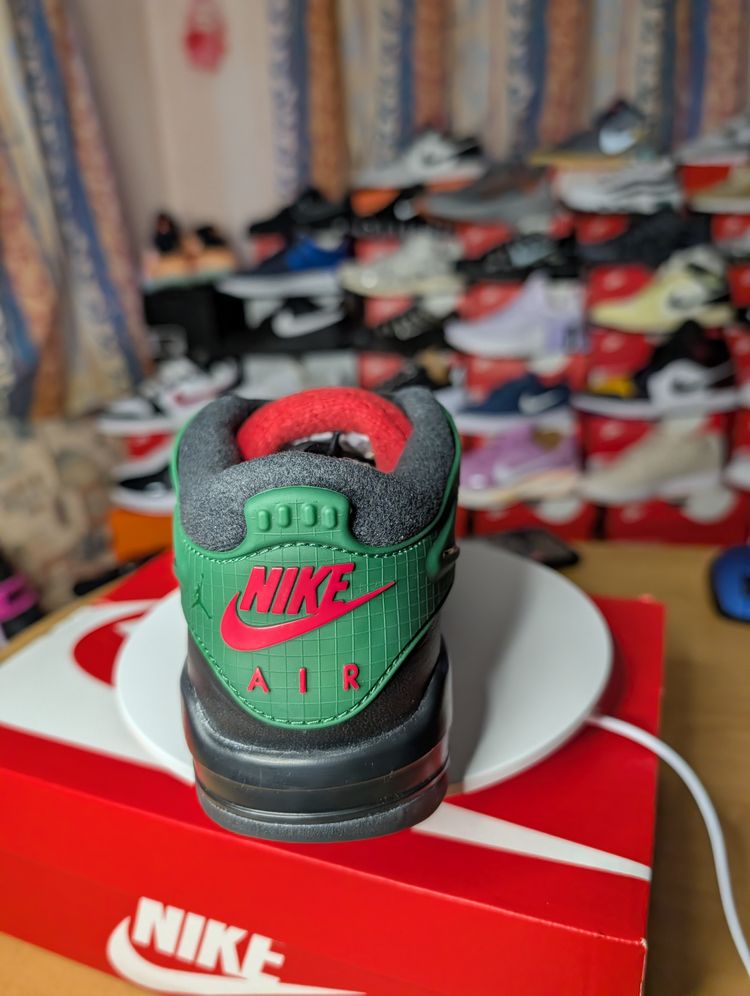 GS - Air Jordan  4 rm- New half box UK 5.5 image 2