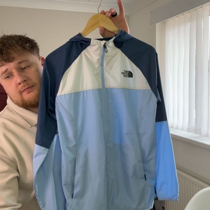 The North Face XXL JNR (18/20) THE NORTH FACE (BLUE/BLUE/WHITE) small stain on zip as shown in live  product image