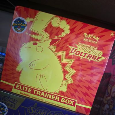 ☁️Cloud's Sealed ETB On Screen☁️