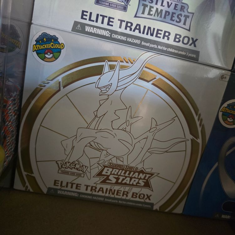 ☁️Cloud's Sealed ETB On Screen☁️