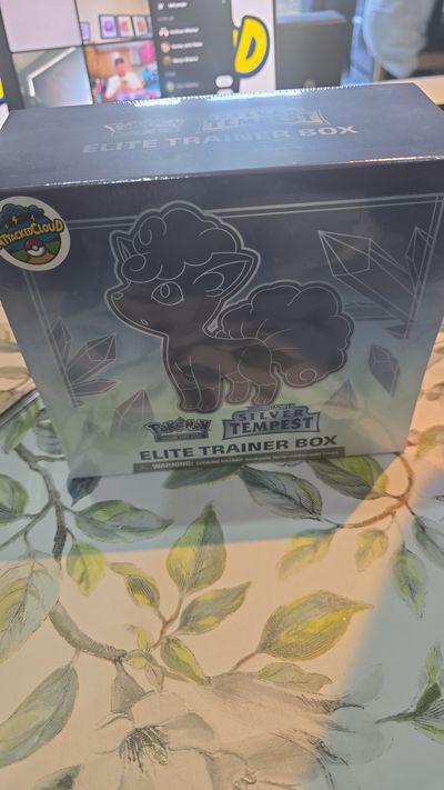 Pokémon Silver Tempest Elite Trainer Box