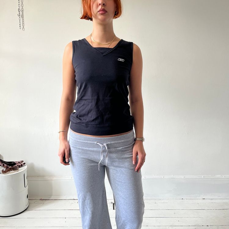 Vintage 2000s Deadstock Reebok Black Sleeveless Top