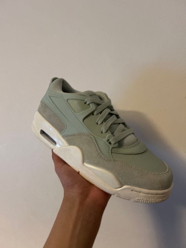 Air Jordan 4 RM Uk 3.5 