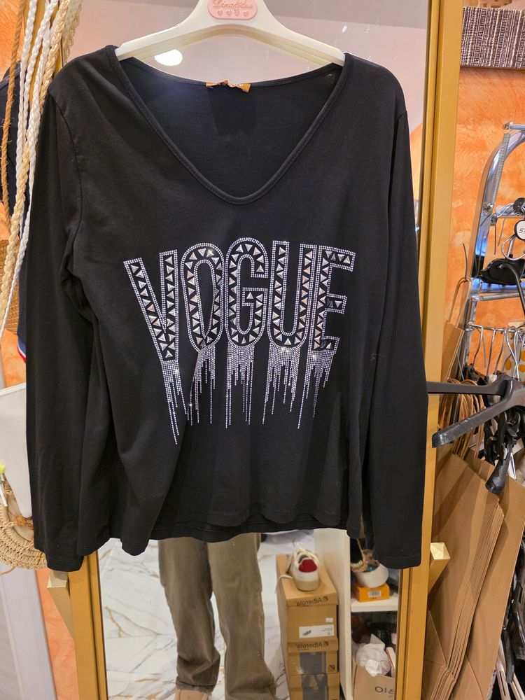 Camiseta negra de mujer