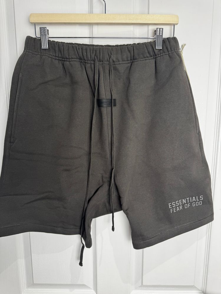 Fear Of God Essentials Shorts - Off Black