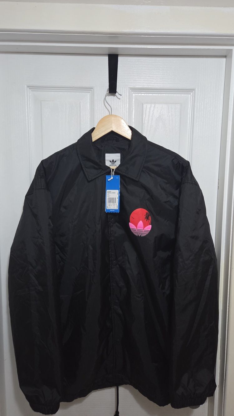 Immagine di Adidas Black Jacket With Pink Logo Mens Medium 1